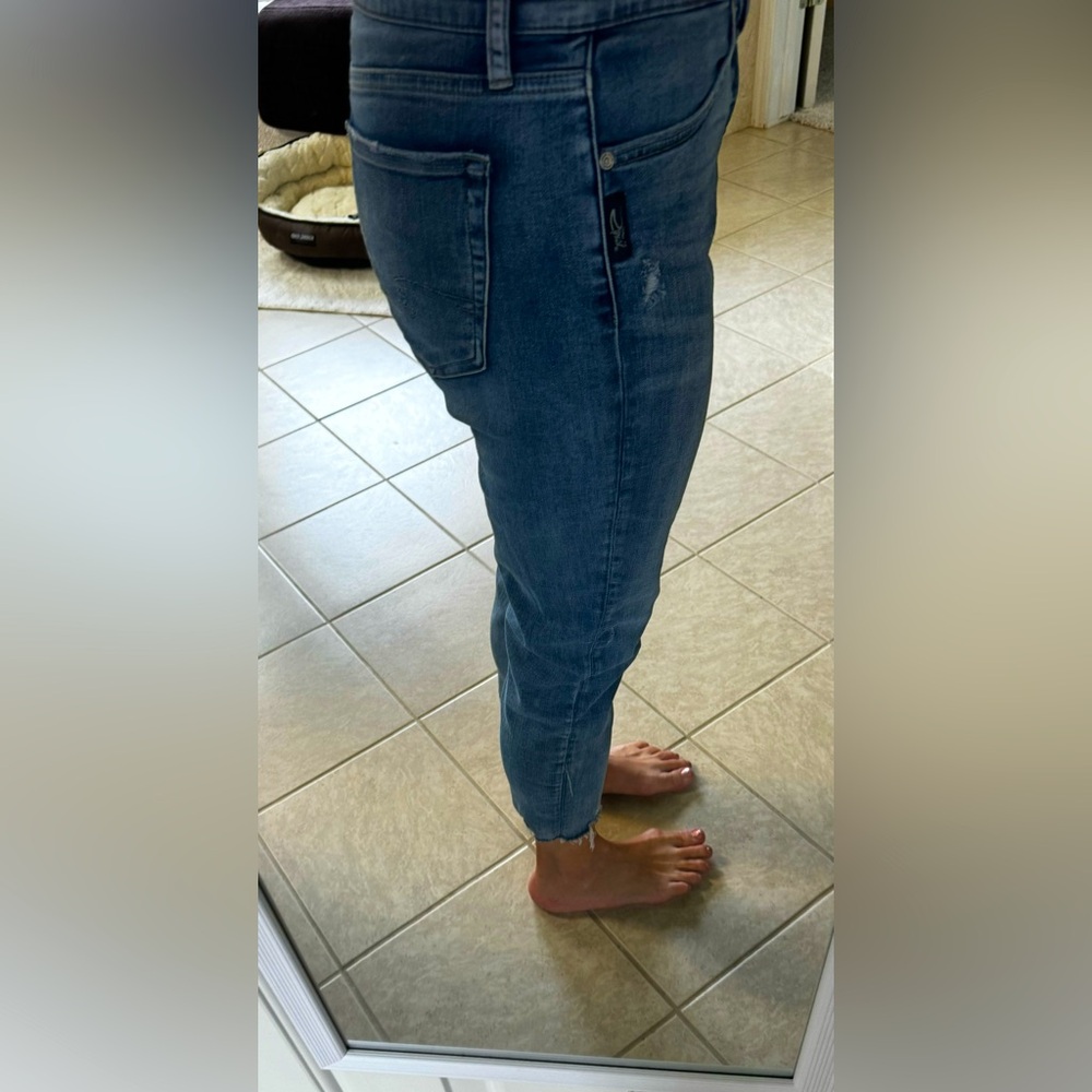 Silver jeans . Skinny crop . 31/25 length